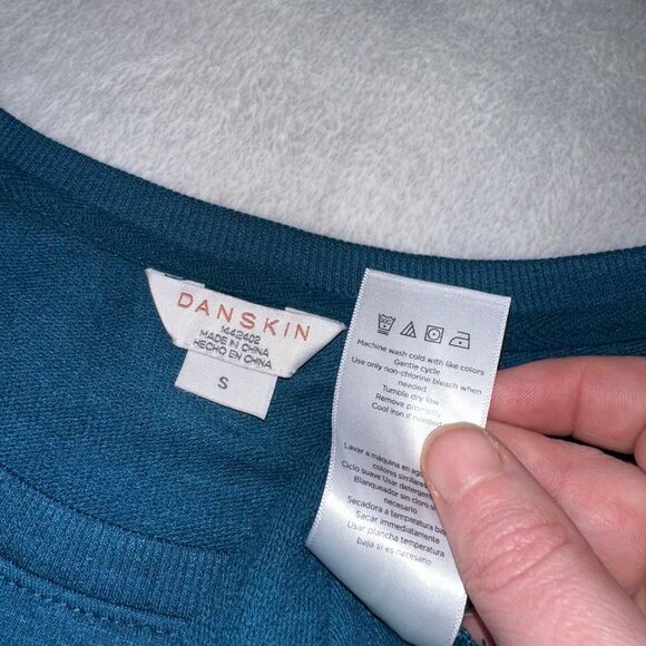 Danskin Women’s Small Super Soft Short Sleeve Shirt Dark Teal Blue EUC - Picture 7 of 9